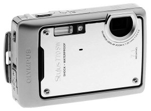 Olympus 770 SW 數(shù)碼相機(jī)_11種高科技裝備打造最牛的驢友(組圖)_樂途旅游網(wǎng)