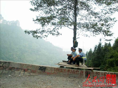 國內(nèi)最“牛”的交警執(zhí)勤臺